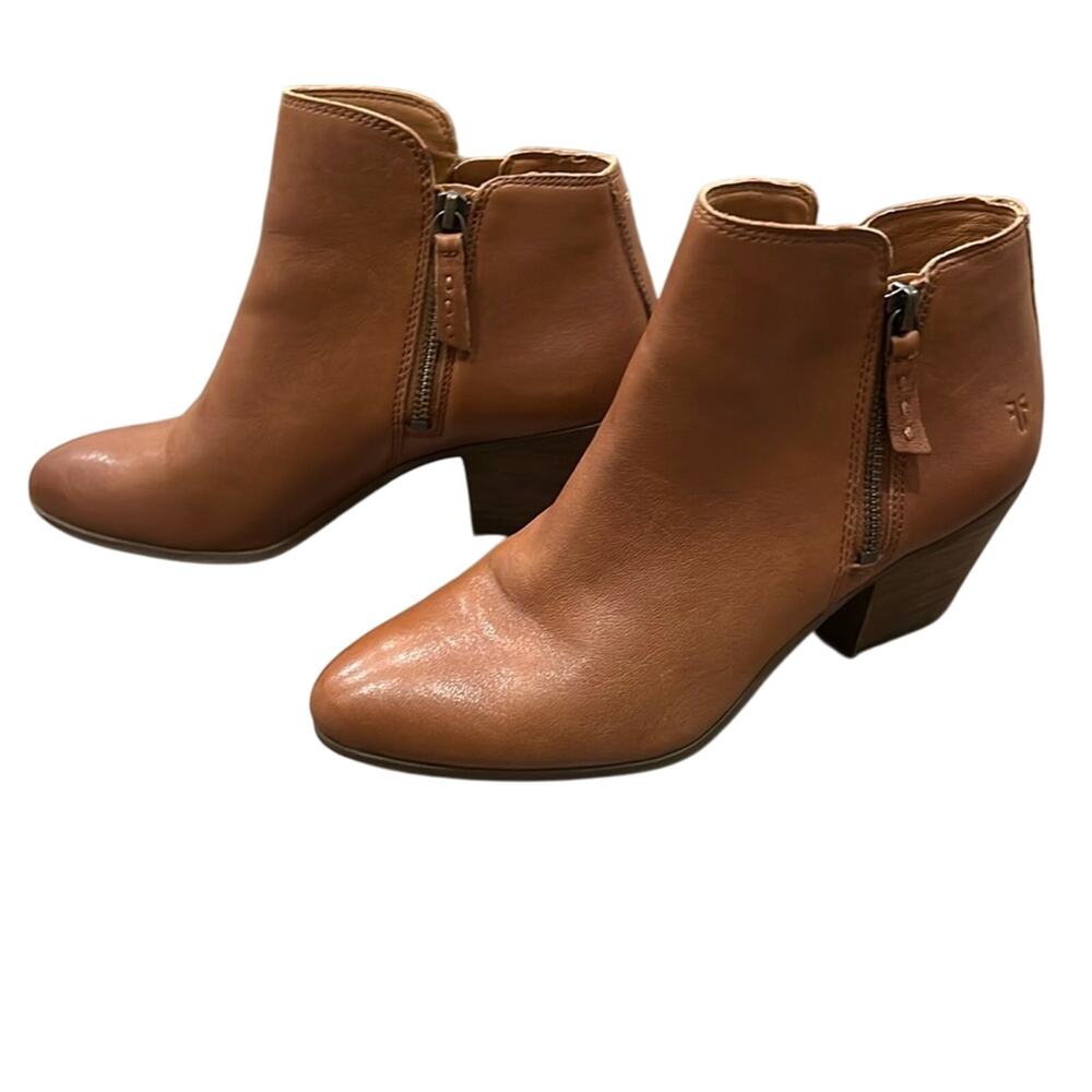 FRYE Women's Judith Double Zip Ankle Bootie Cognac Size 8M